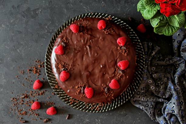 chocolate raspberry cake