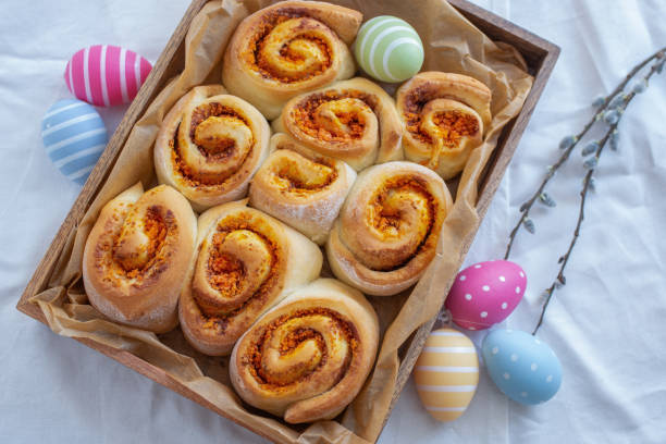 easter cinnamon rolls