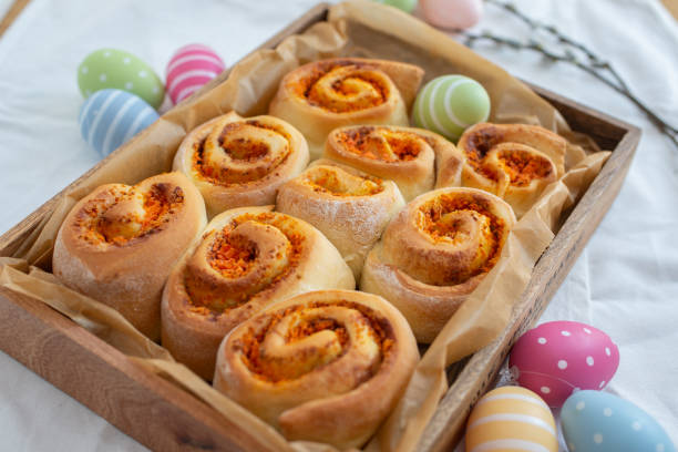 easter cinnamon rolls