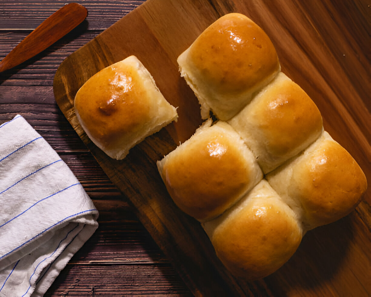 Amish Dinner Rolls