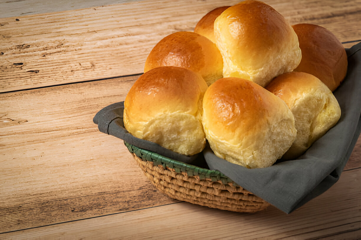 Aunt Shirley's Famous Homemade Dinner Rolls