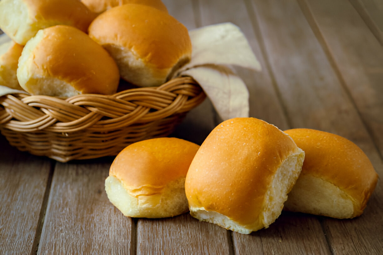 Aunt Shirley's Famous Homemade Dinner Rolls