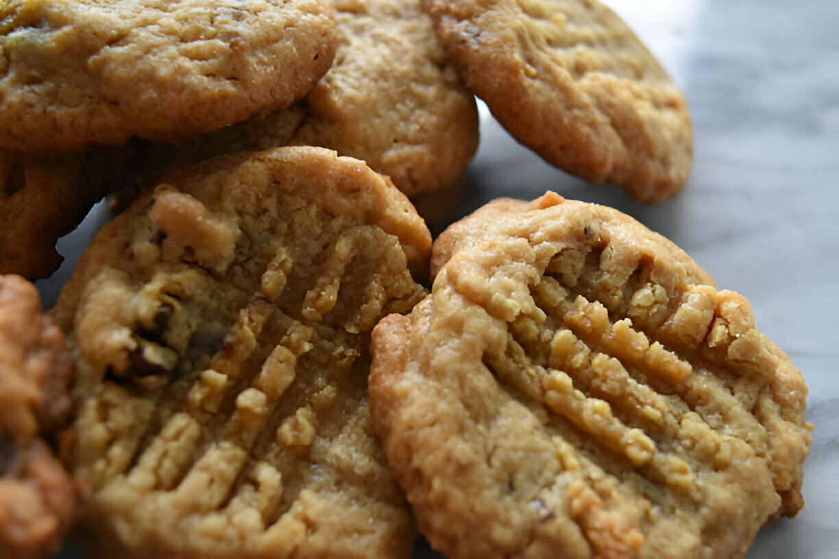 Banana Bread Cookies (6 Ingredients!)