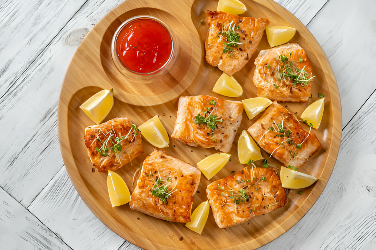 Crispy Honey Garlic Salmon Bites - 25 Minutes