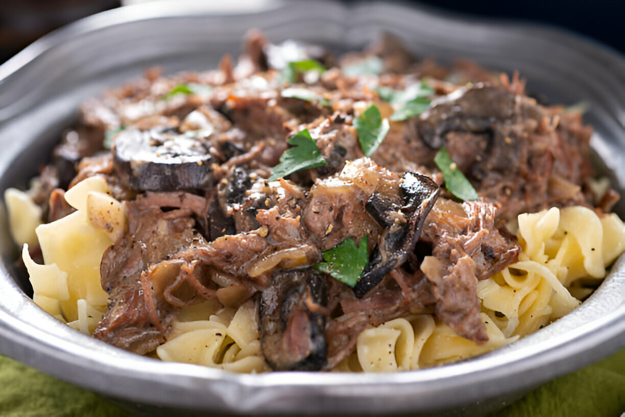 Crockpot Beef and Noodles