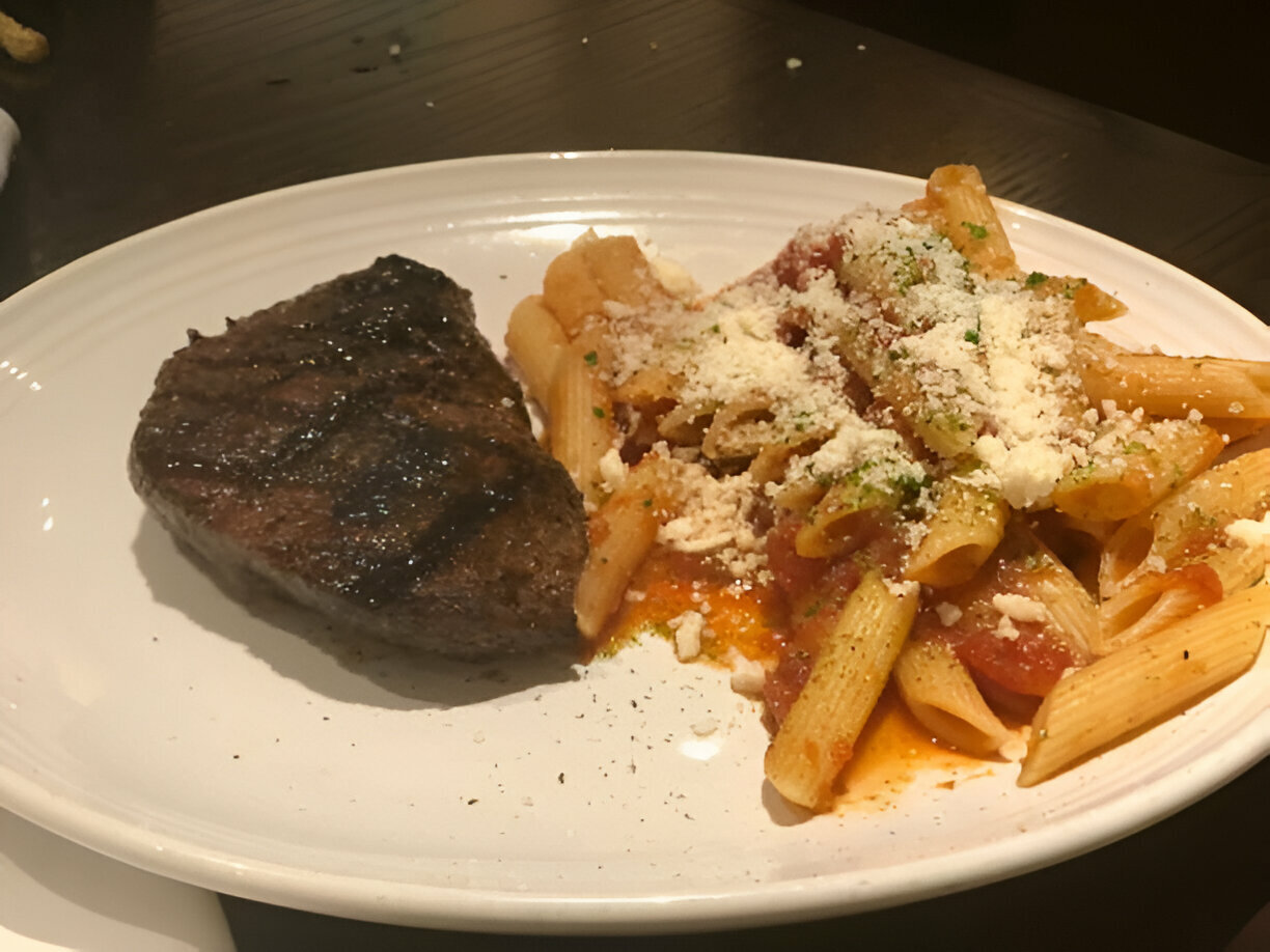 Garlic Butter Steak Tips with Cheesy Rigatoni