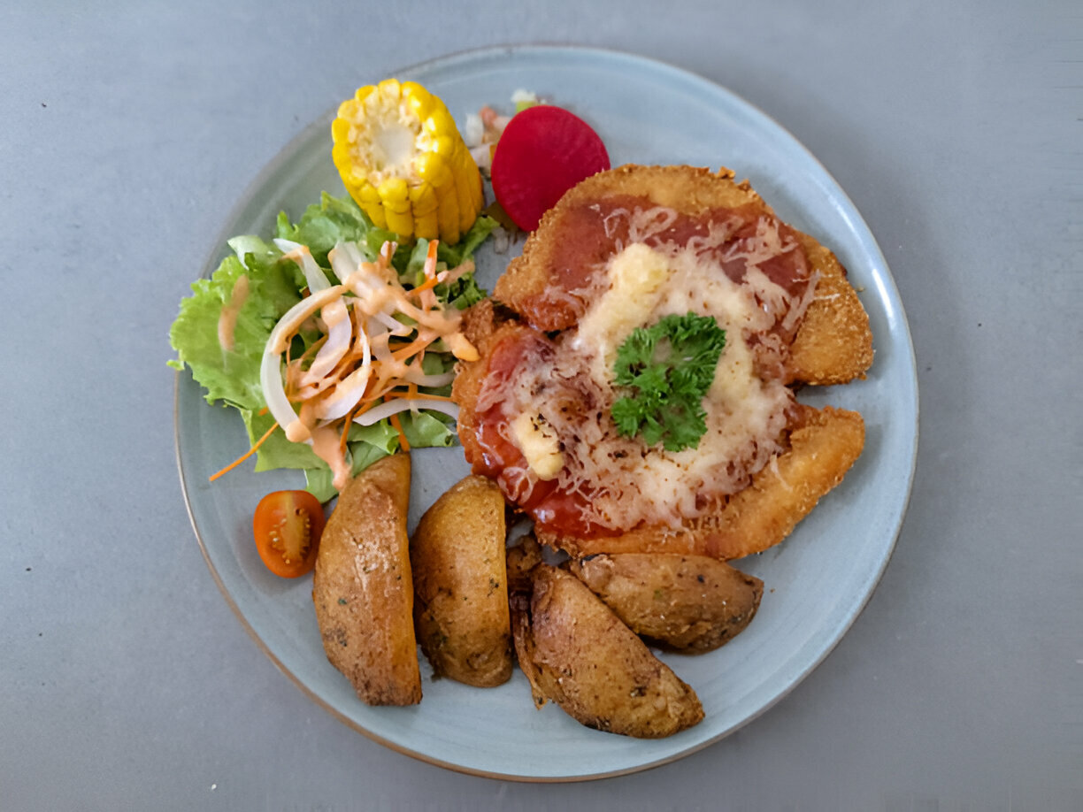 Garlic Parmesan Chicken and Potatoes (One-Pan Dinner)