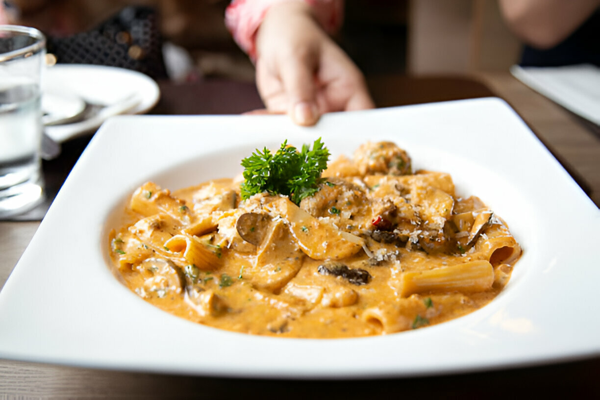 Hearty Creamy Sausage Rigatoni