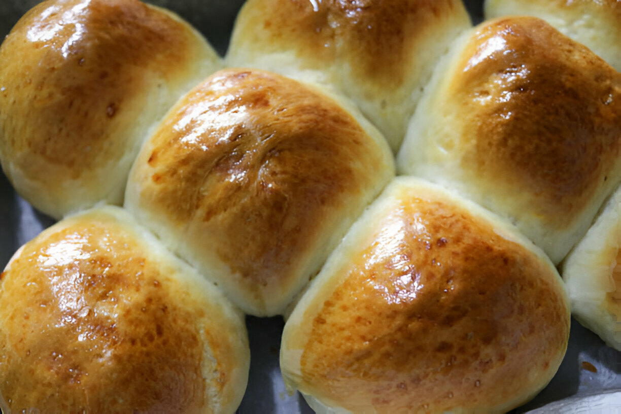 Old Fashioned Yeast Rolls