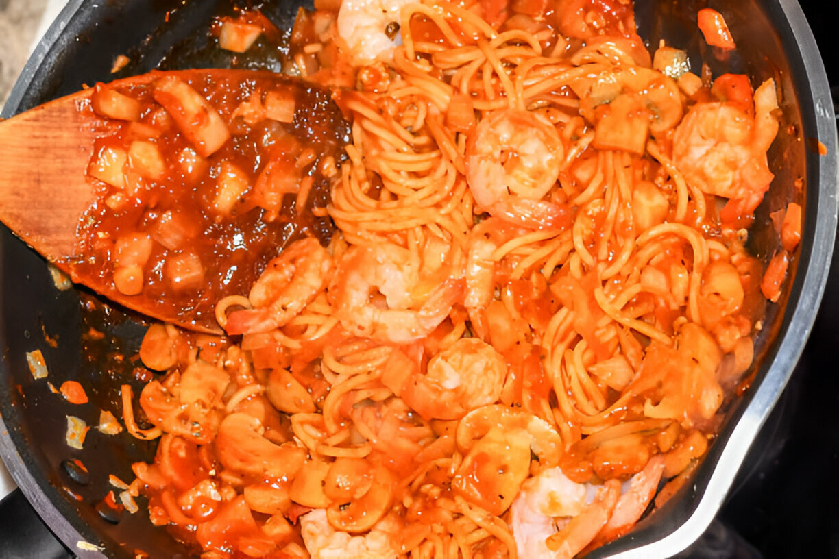 One Pan Creamy Tomato Pasta